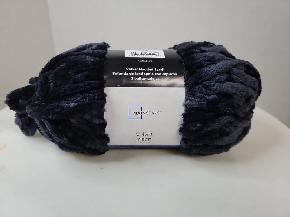 Mainstays Velvet Yarn Rich Black Size 6 Super Bulky Polyester New & Unused